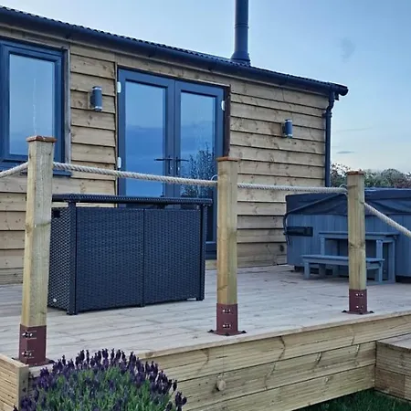 Wye Valley Cabin Upper Welson Экстерьер фото