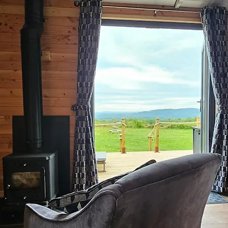 Wye Valley Cabin Upper Welson Экстерьер фото