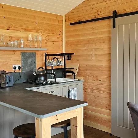 Wye Valley Cabin Upper Welson Экстерьер фото